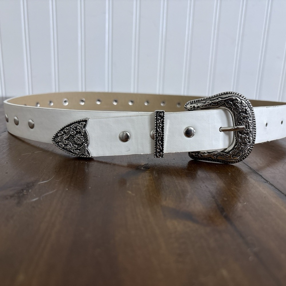 Women's White Western Belt Silver Engraved Buckle Studded Cowgirl Rodeo Y2K